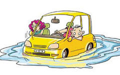 驾车遇到洪水时的正确处置方法